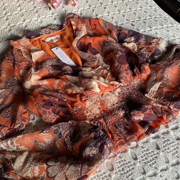 Y2K KOKO & MASON RUST DEEP V NECK AND RUFFLE BLOUSE M NWOT - Picture 8 of 8